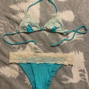 Bikini (Beach Bunny)